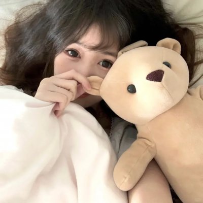 那女孩是谁
